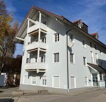 Ab sofort: Moderne 3-Zimmer-Wohnung mit Balkon in zentraler Lage - Holzkirchen