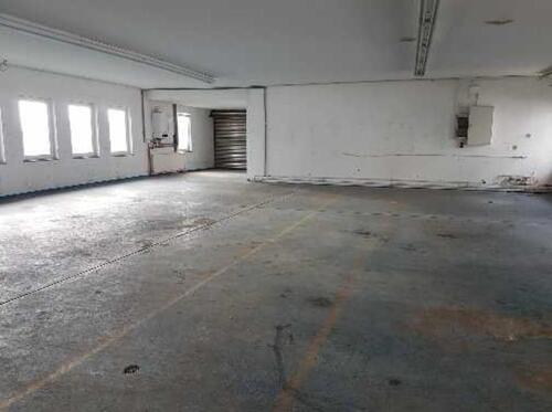 Foto - Lagerhalle zu vermieten - 860,00 EUR Kaltmiete,