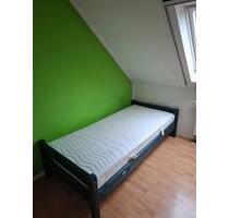 Zimmer in einer 4er‑WG - 300,00&nbsp;EUR Kaltmiete, ca.&nbsp; 150,00&nbsp;m&sup2; in Ober-Ramstadt (PLZ: 64372)