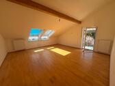 Foto - Dachgeschosswohnung mit 2,5 Zimmern, Balkon, Aufzug in Deggendorf