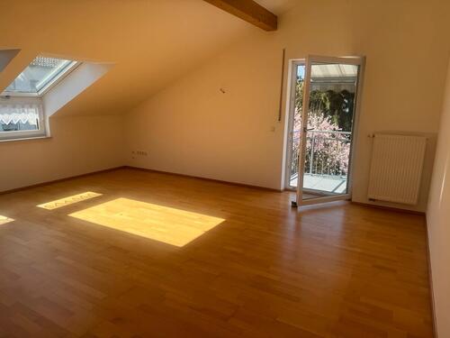 Foto - 2.5 Zimmer Dachgeschoßwohnung zur Miete in Deggendorf