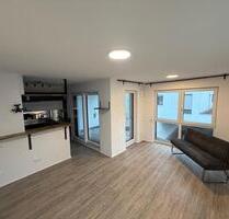 2,5 Zimmer Neubau | Modernes Bad & EBK | Balkon | TG + Wallbox - Esslingen am Neckar Oberesslingen