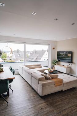 Foto - Stilvolle 3-Zimmer-Wohnung mit Loggia, Balkon und Klimaanlage