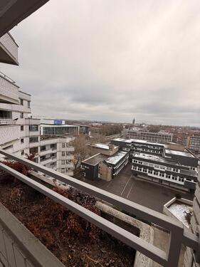 Foto - Möblierte 2,5-Zimmer Wohnung im 9. Etage mit Balkon