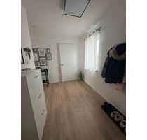 Neue 2-Zimmer-Wohnung mit EBK und Balkon, Aufzug - Waldsassen