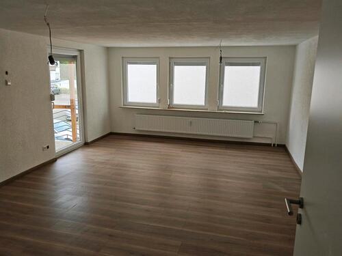 Foto - Modernisierte 3-Zimmer-Wohnung mit Balkon und modernem Badezimmer