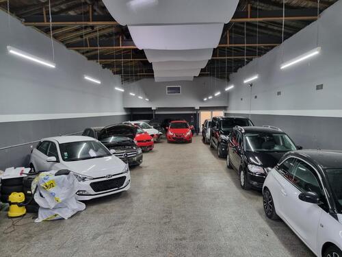 Foto - AUTOHANDELHALLE 30 AUTOS - 1.650,00 EUR Kaltmiete,