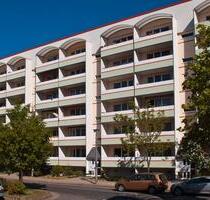 Wohnung mit Balkon in der 3. Etage auf dem Lindenberg! - Neubrandenburg
