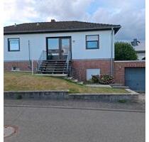 Bungalow mit Einliegerwohnung in DiemelstadtRhoden