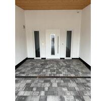 Hochwertige, lichtdurchflutete 3 Zimmer Wohnung - Rosenberg