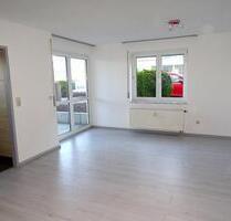 Helle barrierefreie 3-Zimmer-Wohnung, EBK, Terrasse, Stellplatz - Riesbürg