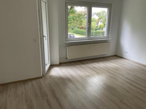Foto - 3-Zimmerwohnung im 1.OG mit Duschbad und Boden