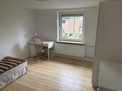 Foto - 5 WG-Zimmer in frisch kernansiert. 135 qm-Wohnung in MS-Vennheide