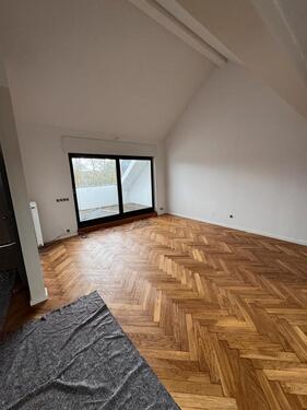 Foto - SLS Roden DG 3 Z mit Klimaanlage u. Stellplatz , 5 Min v. Bahnhof