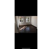 In Zirndorf Zimmer in Kosmetik NagelFußpflegestudio zu vermieten - Oberasbach