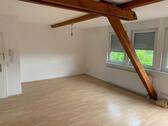 Foto - Lichtdurchflutete Dachgeschosswohnung mit Balkon, Stellplatz & Ke