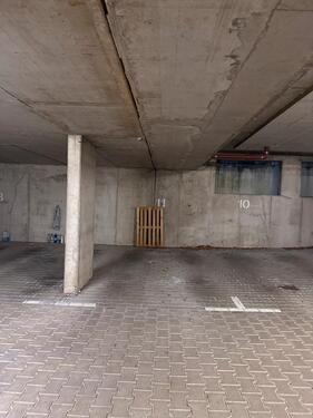 Foto - Stellplatz in der Tiefgarage - 100,00&nbsp;EUR Miete,