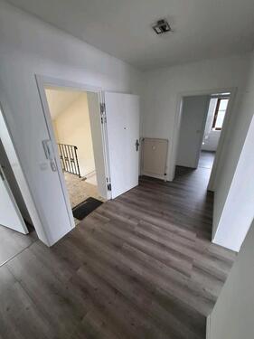 Foto - Drei Zimmer Dachgeschosswohnung in ruhiger Lage