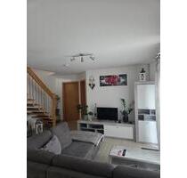 Moderne 3,5 Zi. Maisonette | Balkon | EBK | Stellplatz - Dußlingen