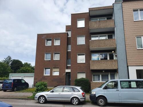 Foto - Mehrfamilienhaus mit 7 Wohnungen, 6 Garagen als Kapitalanlage