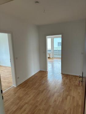 Foto - Helle 4-Zimmer-Wohnung mit Balkon & Keller in ruhiger Lage