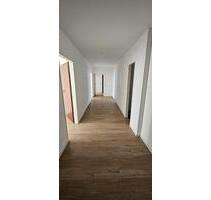 City-Living pur: Stilvolle 4-Zimmer-Wohnung in Ratingens Innenstadt