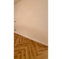 Exklusiv kernsaniertes Apartment mit Balkon & Aufzug Hochwertig - Grevenbroich