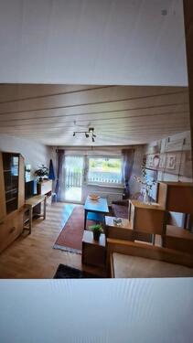 Foto - möbliertes Zimmer mit Balkon - 300,00 EUR Kaltmiete,