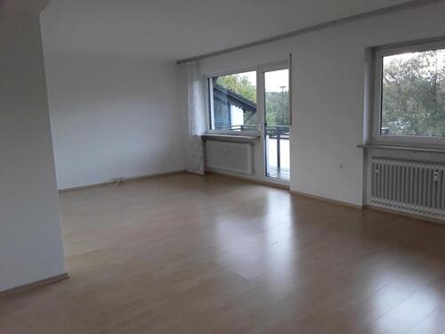 Foto - großzügige 3 Zi. -Wohng. 90518 Altdorf OT 95 qm 1.OG 2 Balkone