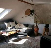 Dachgeschosswohnung Niederzier - 910,00&nbsp;EUR Kaltmiete, ca.&nbsp; 62,00&nbsp;m&sup2; in Niederzier (PLZ: 52382)