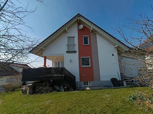 Foto - Einfamilienhaus mit Einliegerwohnung