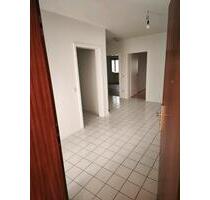 3 Zimmer Wohnung, mit Balkon, Parkplatz und Keller - Bechtolsheim