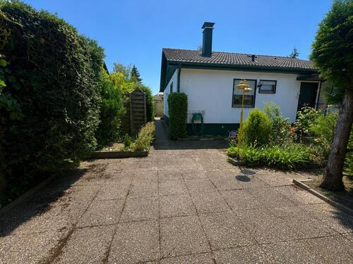 Foto - Charmanter Bungalow in ruhiger Ortsrandlage von Rußheim