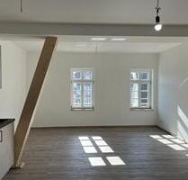 Erstbezug nach Sanierung: Sonnige 4-Zimmer-Wohnung in 35274 Kirch - Kirchhain