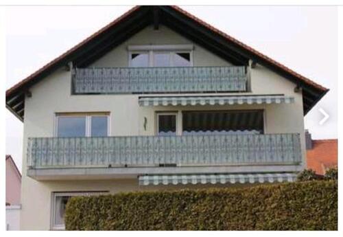 Foto - 2,5 Zimmer Wohnung DG zu vermieten unmöbliert