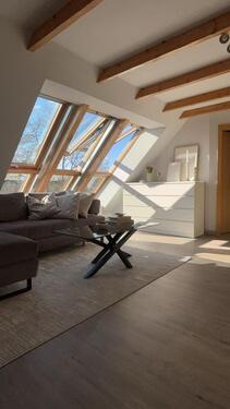 Foto - 2 Zimmer-Wohnung - Hell, gepflegt, Einbauküche, Garage, Keller