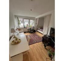 Untermiete, ab 11.02.-11.04. Ein Zimmer Wohnung - Köln Ehrenfeld