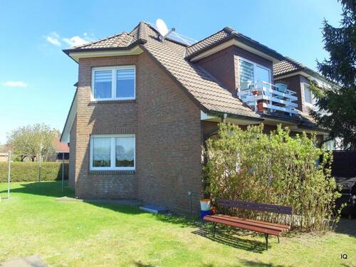 Foto - JÄMLITZ: Frisch renovierte, schöne 2-Zimmer-Wohnung mit Terrasse, neuem Boden und Bad mit Dusche