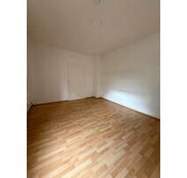 Moderne 4-Zimmer-Wohnung nach Sanierung – ab 1. Juni verfügbar - Lampertheim