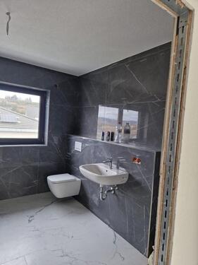 Foto - 3 Zimmer DG- Wohnung mit Balkone & PKW - Stellplatz