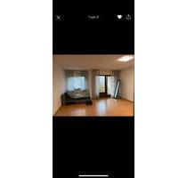 1-Zimmer Wohnung - 450,00&nbsp;EUR Kaltmiete, ca.&nbsp; 35,00&nbsp;m&sup2; in Bayreuth (PLZ: 95448) Bernecker Straße / Insel / Riedelsberg