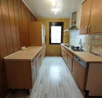 2 ZKB mit Einbauküche und Balkon direkt in der Fußgängerzone - Sankt Ingbert