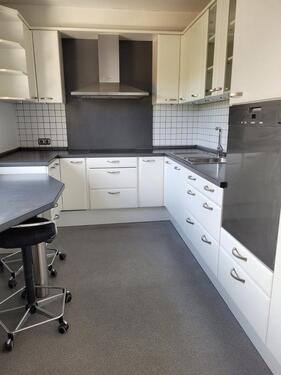 Foto - 2 Zi Wohnung Hürth-Efferen Einbauküche Balkon Tageslichtbad Kamin