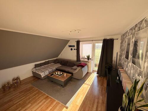 Foto - 3 Zimmer Dachgeschosswohnung - 1.000,00&nbsp;EUR Kaltmiete, ca.&nbsp; 90,00&nbsp;m&sup2;