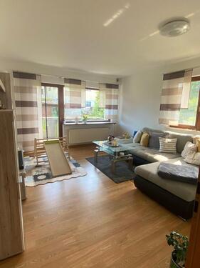 Foto - Attraktive 4-Zimmer-Wohnung mit Balkon und Stellplätzen