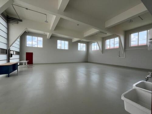 Foto - HalleProduktion Werkstatt mit Büro und WC