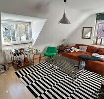 Schöne helle 3-Zimmer Dachgeschosswohnung in Stuttgart-Ost