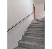 Dachgeschoss 3 Zimmer Wohnung - 700,00 EUR Kaltmiete, ca.  79,00 m² in Postmünster (PLZ: 84389)