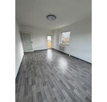 2 Zimmer Wohnung 55 qm renoviert zu vermieten mit Loggia - Stadtallendorf