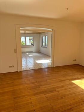 Foto - Großzügige 4-Zimmer-Wohnung in Erlenbach - SOFORT BEZUGSFREI